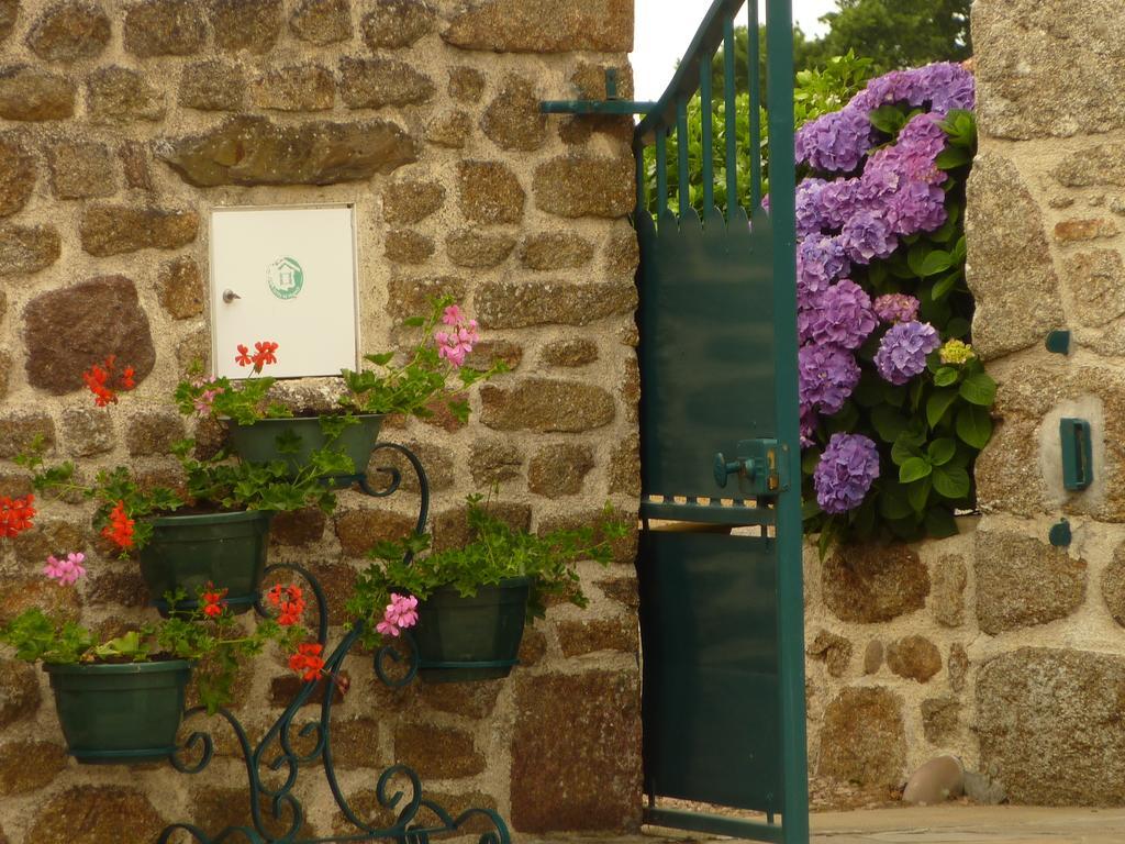 Chambres D'Hotes Les Sageais Baguer-Morvan Pokoj fotografie
