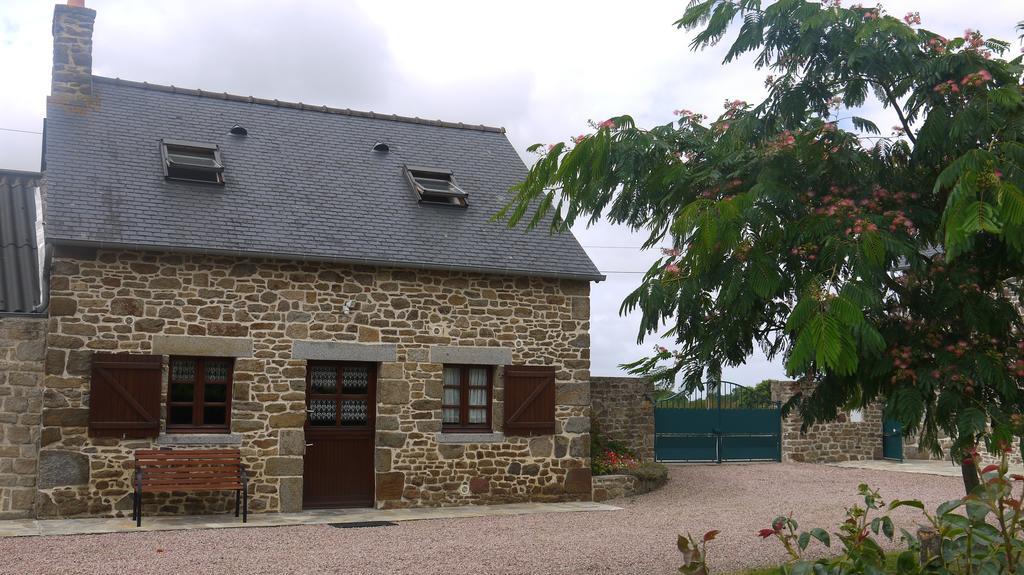 Chambres D'Hotes Les Sageais Baguer-Morvan Exteriér fotografie
