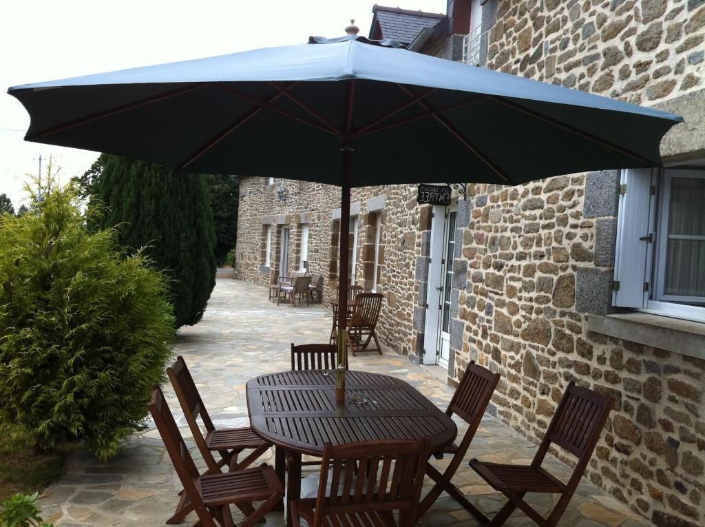 Chambres D'Hotes Les Sageais Baguer-Morvan Exteriér fotografie